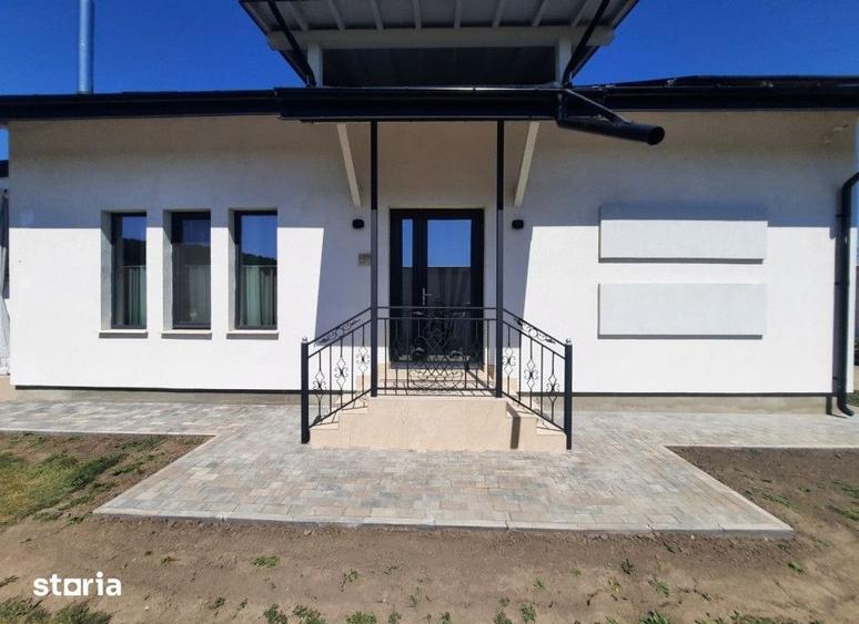 Casă cu 5 camere cu Teren 3001 Mp în Central