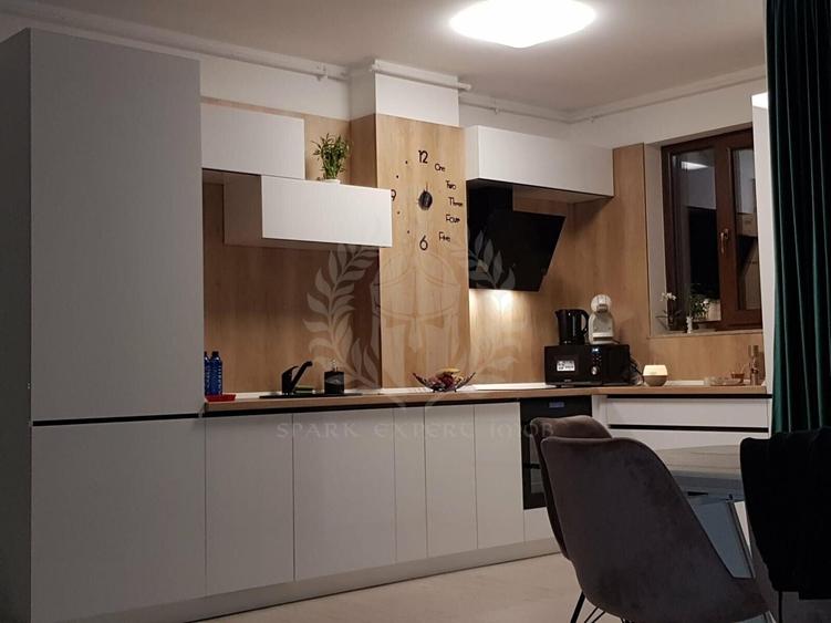 Apartament cu 3 camere decomandat, mobilat în Albert