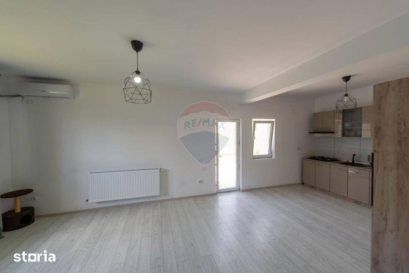 Casă cu 3 camere cu Teren 377 Mp în Brănești