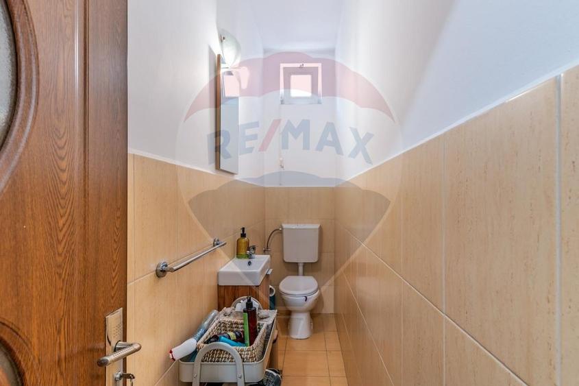 Apartament cu 2 camere semidecomandat în P-ța Mihai Viteazul