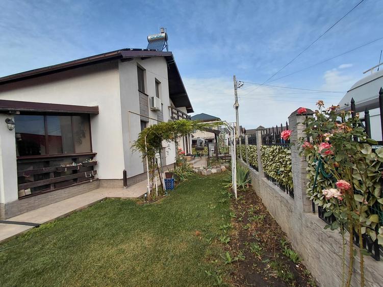 Casă individuală cu 5 camere cu Garaj în Berceni