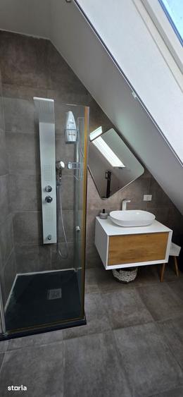 Casă cu 5 camere cu Teren 500 Mp în Central