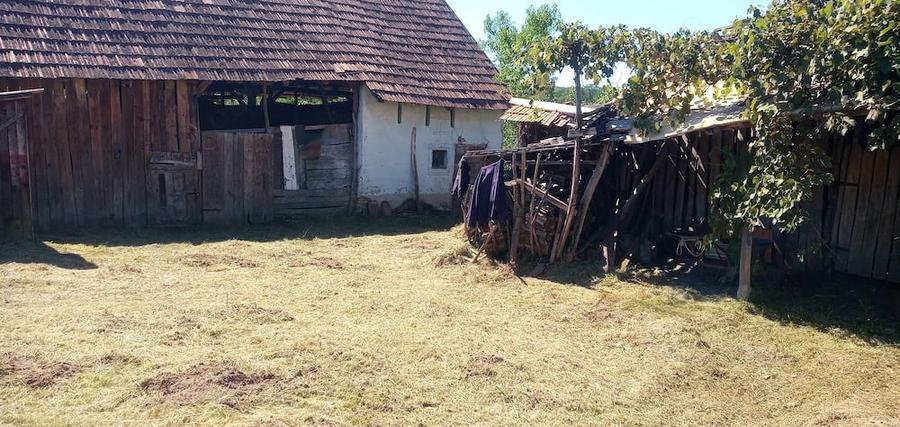 Casă cu Teren 3000 Mp în Șalcău