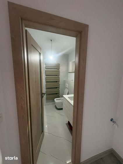 Apartament cu 3 camere decomandat în Astra