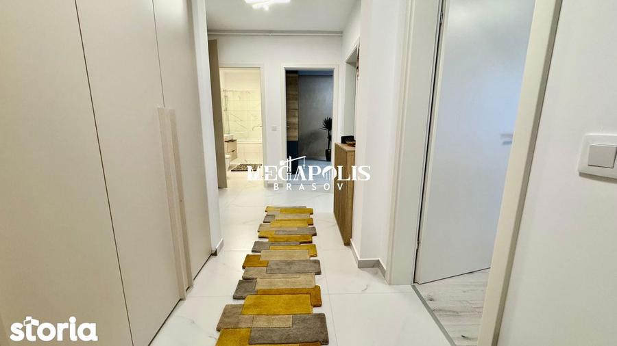 Apartament cu 2 camere decomandat în Tractorul
