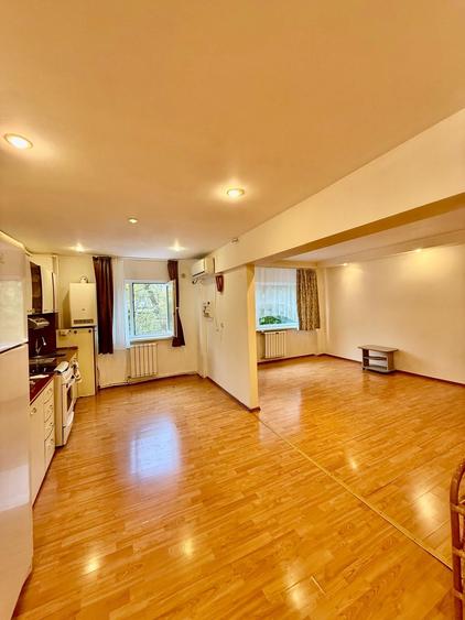 Apartament cu 3 camere decomandat în Mihai Eminescu