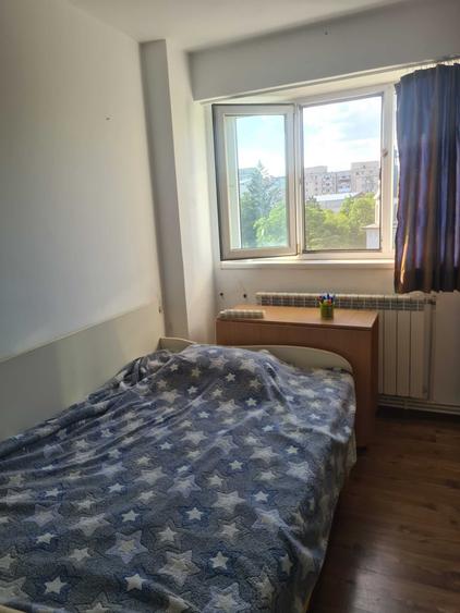 Apartament cu 2 camere semidecomandat în Mazepa 1