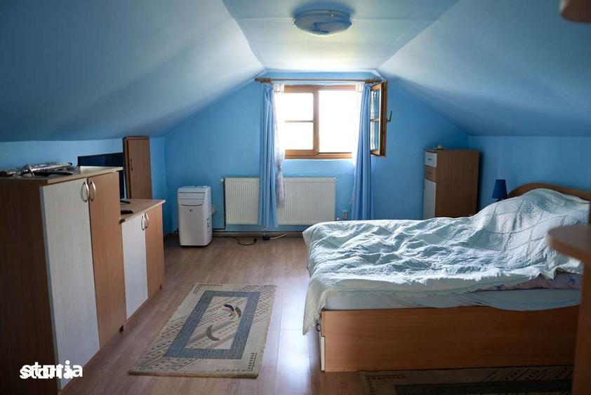 Casă cu 4 camere cu Teren 1100 Mp în Gepiu