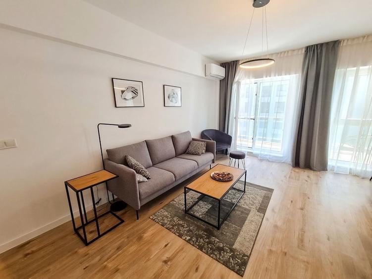 Apartament cu 3 camere decomandat în Barbu Văcărescu
