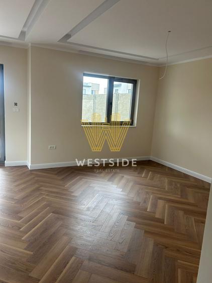 Apartament cu 4 camere decomandat în Girocului