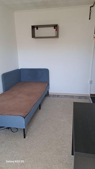 Garsonieră decomandată în Brâncoveanu