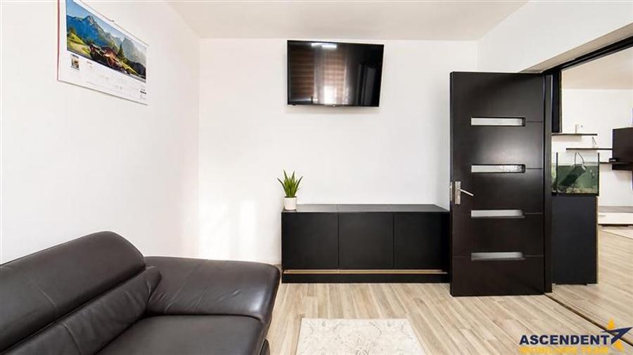 Apartament cu 2 camere nedecomandat în Tractorul