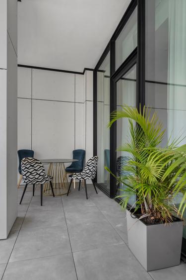 Penthouse cu 4 camere semidecomandat, mobilat în Cotroceni