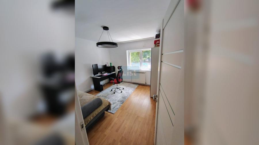 Apartament 3 camere decomandat zona FSGA - 14