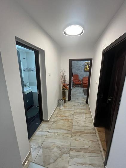 Apartament cu 2 camere decomandat, mobilat în Faleza Nord