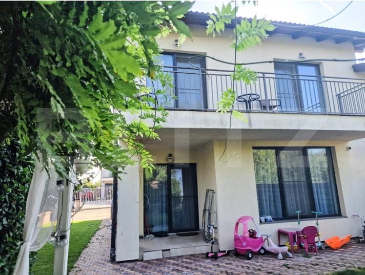 Casă individuală cu 4 camere cu Canalizare în Dâmbul Rotund