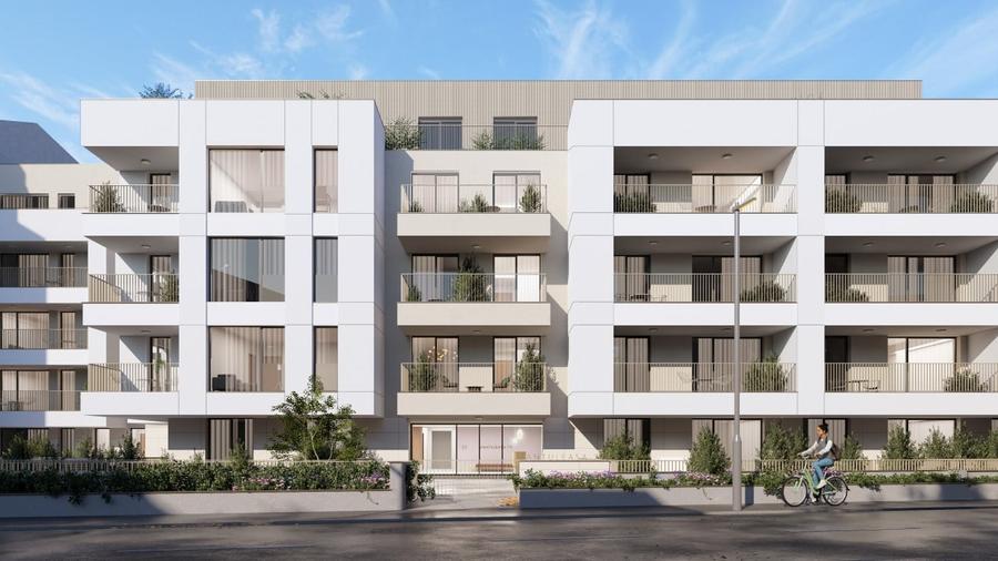Apartament cu 3 camere decomandat în P-ța Rosetti