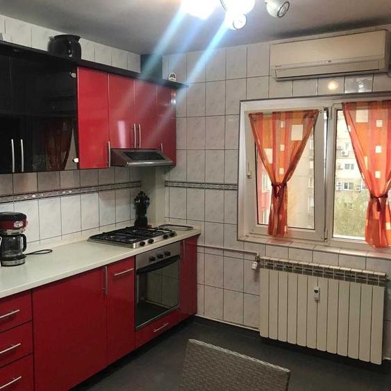 Apartament de 3 camere, confort 1 sporit, avand suprafata utila de 83 mp. Acesta se afla intr-un bloc reabilitat termic. - 1