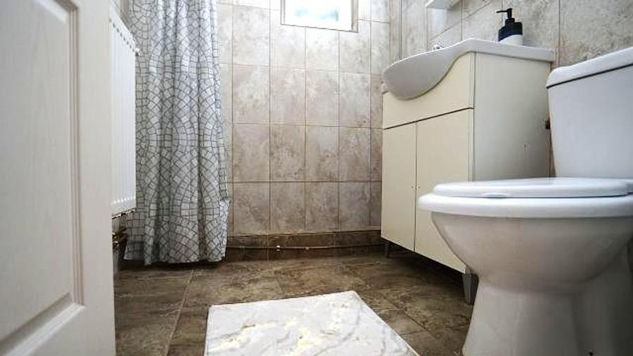 Apartament cu 2 camere semidecomandat în Aleea Trandafirilor