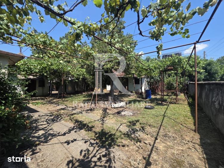 Casă cu 2 camere cu Teren 4029 Mp în Sânmartin