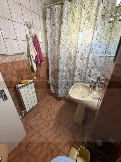 Apartament cu 3 camere decomandat, mobilat în Mărăști