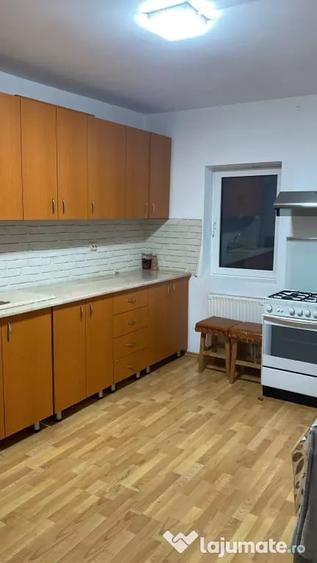 Apartament cu 2 camere nedecomandat în Dorobanți