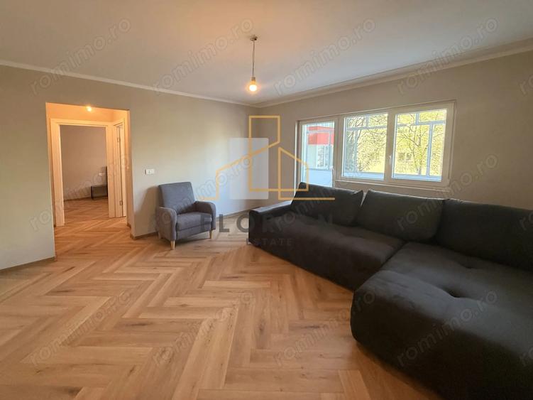 Apartament cu 3 camere semidecomandat, mobilat în Lugojului