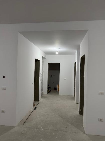 Duplex cu 5 camere cu Canalizare în Dumbrăvița