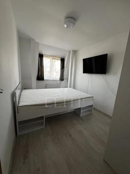 Apartament cu 3 camere semidecomandat, mobilat în Gheorgheni