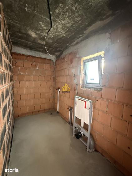 Casă cu 4 camere cu Teren 354.7 Mp în Central