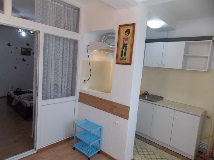 Garsonieră decomandată în Central