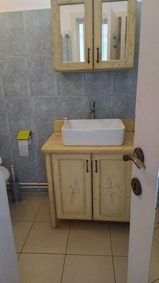 Garsonieră decomandată în Universitate
