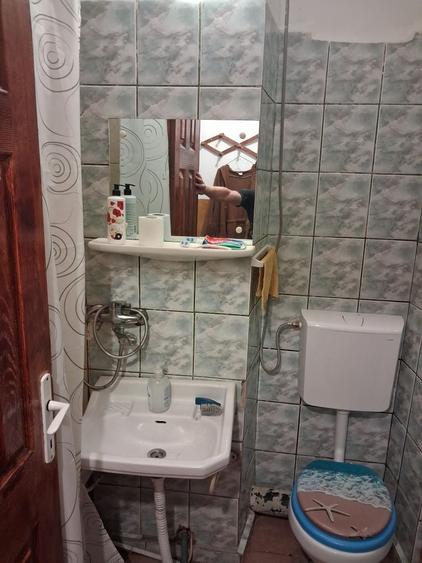 Apartament cu 2 camere semidecomandat în Craiovița Nouă