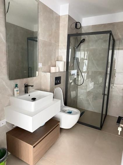 Apartament cu 3 camere decomandat în Florești