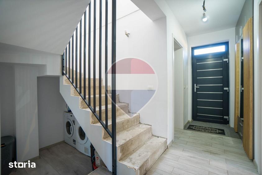 Casă cu 4 camere cu Teren 476 Mp în Prejmer