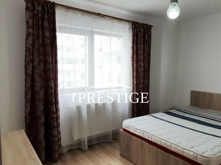 Apartament cu 2 camere semidecomandat, mobilat în Mihai Viteazul
