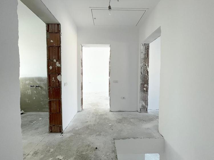 Duplex cu 4 camere cu Canalizare în Moșnița Veche