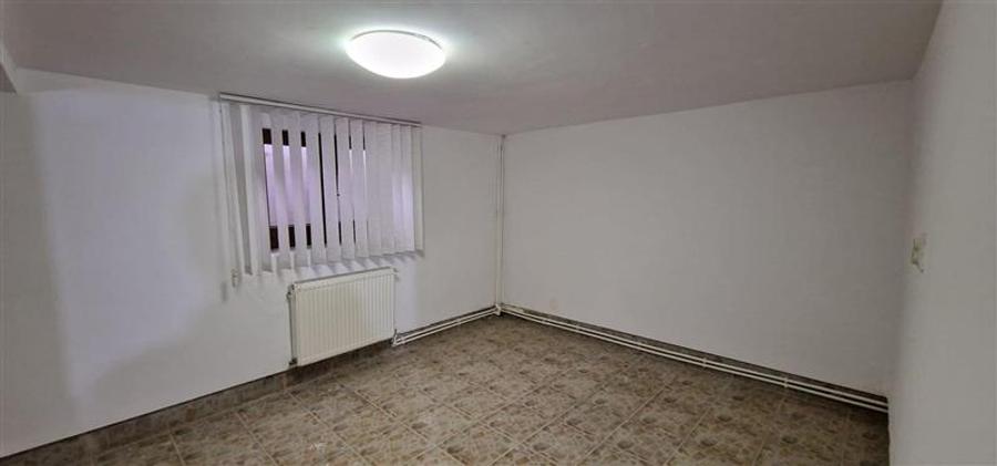 Casă individuală cu 5 camere cu Canalizare în Muncitoresc