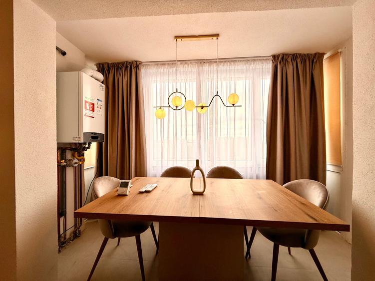 Apartament cu 3 camere semidecomandat în Ultracentral