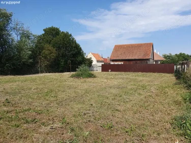 Teren de 763 mp, în Stupini