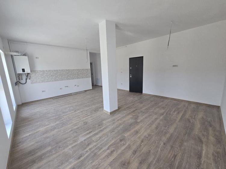 Apartament cu 2 camere decomandat în Girocului
