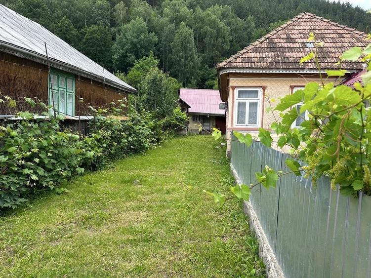 Casă cu 4 camere în Coza