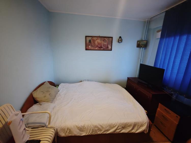 Apartament cu 2 camere semidecomandat în Berceni