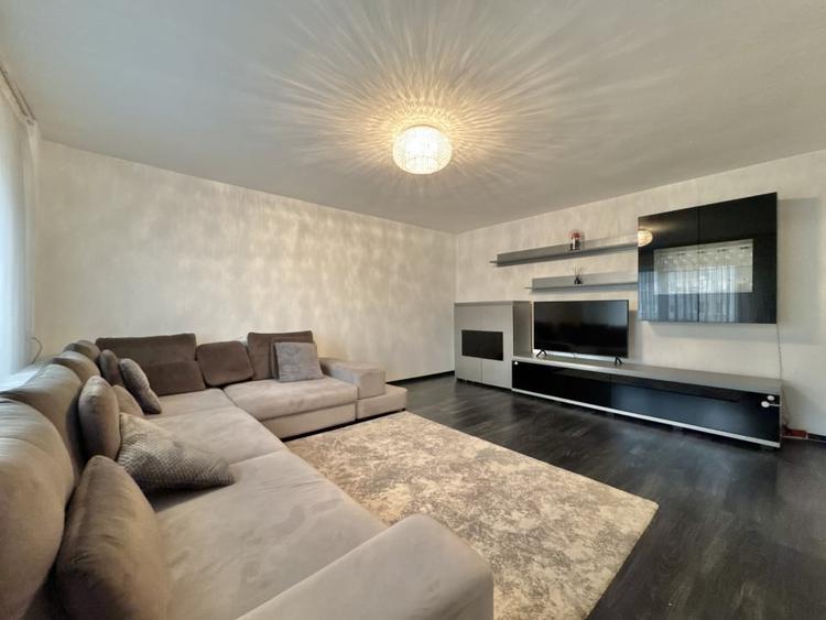 Apartament cu 2 camere decomandat în Virtuții