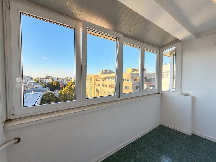 Apartament cu 2 camere semidecomandat, mobilat în P-ța Amzei