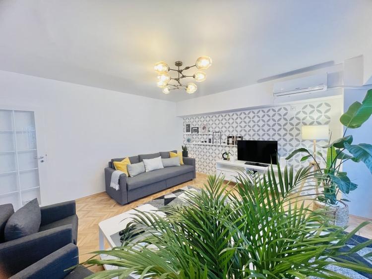 Apartament cu 2 camere decomandat, mobilat în Libertății
