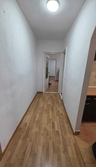Apartament cu 2 camere semidecomandat în Iosia