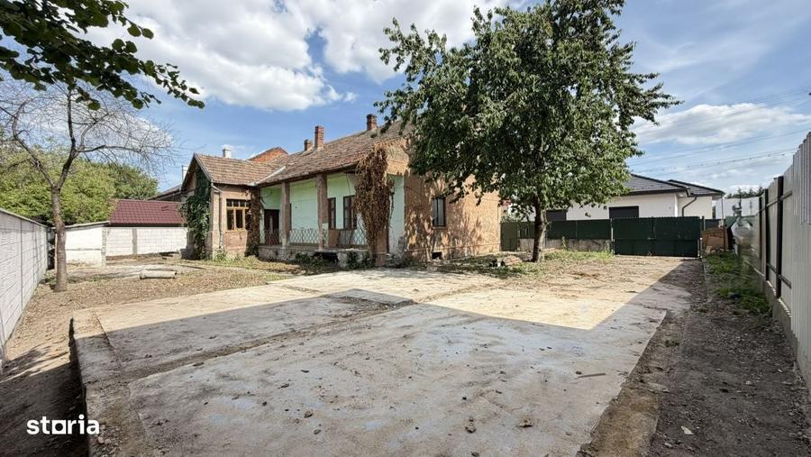 Casă cu 4 camere în Central