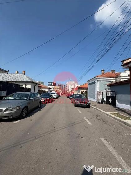Casă cu 3 camere cu Teren 107 Mp în Delfinariu