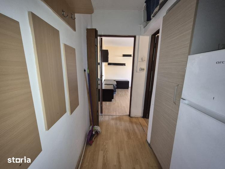 Apartament cu 2 camere semidecomandat în Mircea cel Bătrân